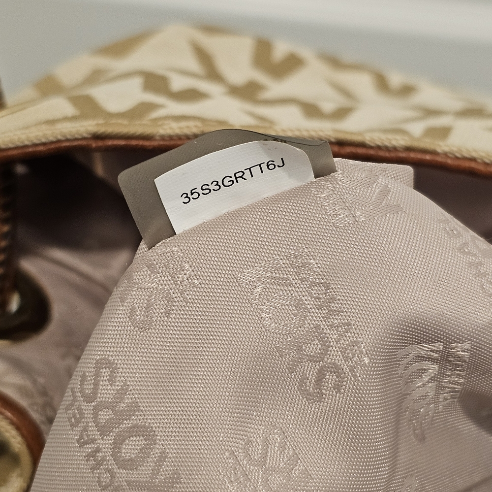 Michael Kors "Marina" Drawstring Hobo Handbag, GUC, Large - Picture 4 of 8